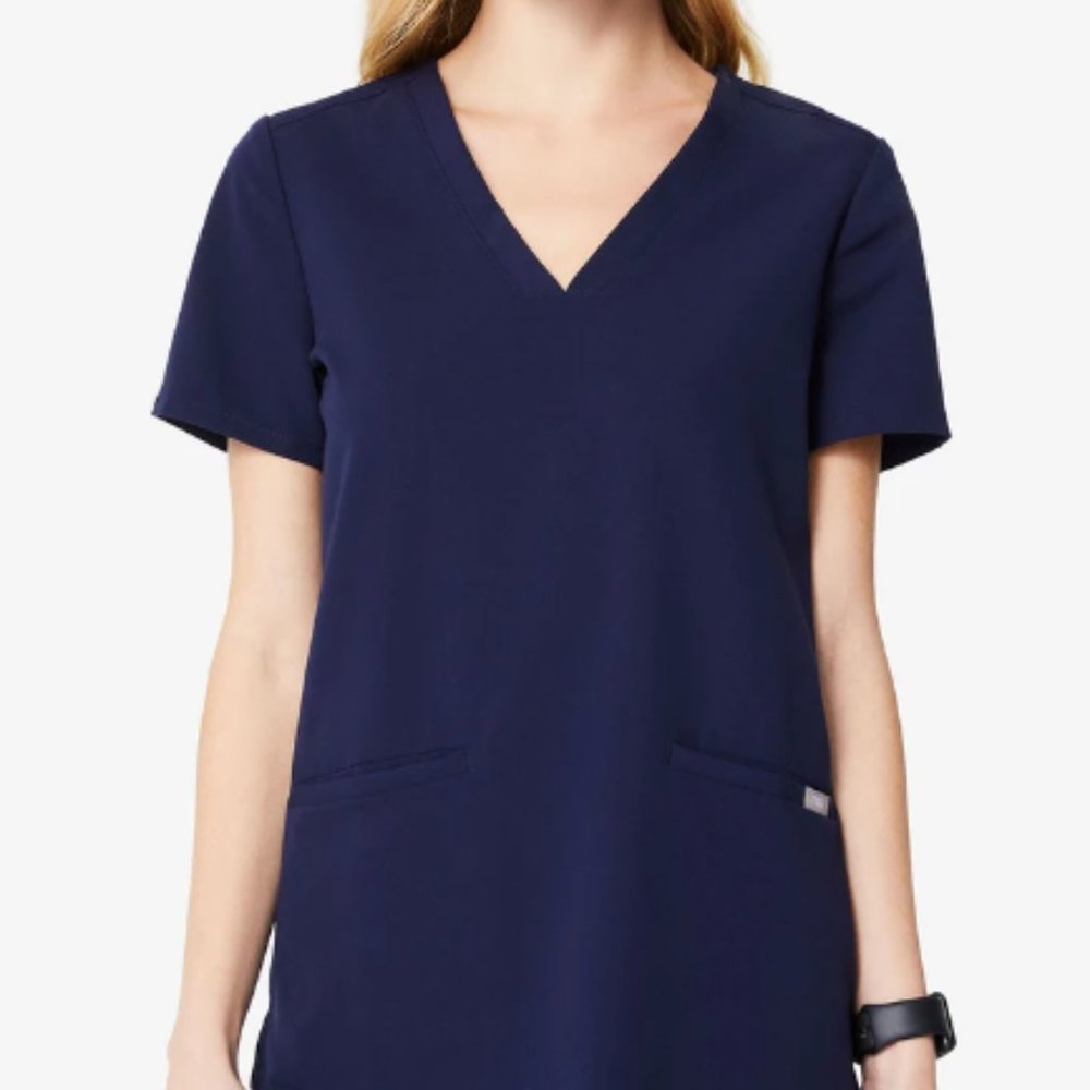 FIGS CASMA 3 pocket scrub top- navy